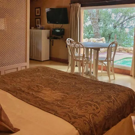 Nice In With Wifi, 1 Bedrooms&outdoor Swimming Pool *